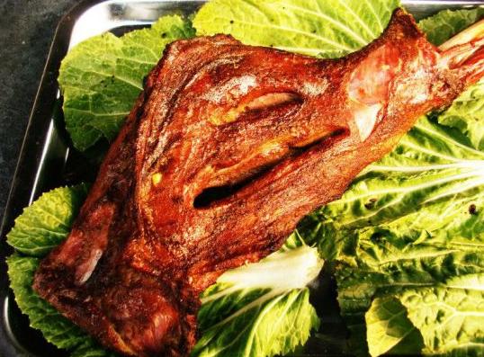 烤羊腿最正宗的做法大全,烤羊腿最正宗的做法和配方