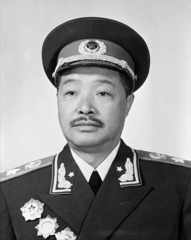 十大元帅，单论战功谁排第一？毛主席又给予了他们怎样的评价？