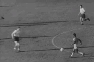 他是“落叶球”的鼻祖，带领桑巴军团治愈了长达八年的巴西之殇