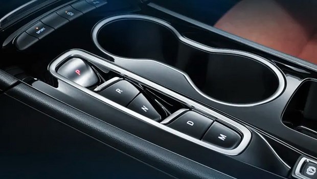 别克君威豪华版换挡拨片,君威精英版有换挡拨片