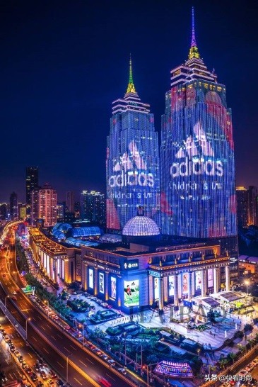 疯狂打折中，阿迪达斯越混越惨？