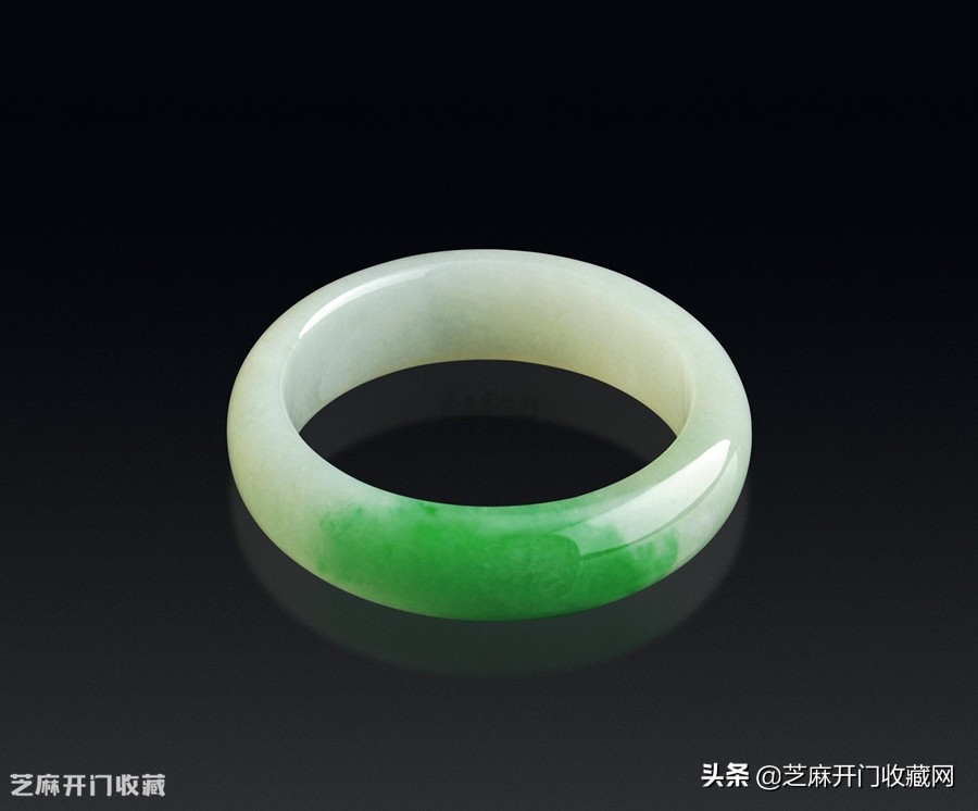 翡翠鉴别真假紫光灯,如何鉴别翡翠的真假呢