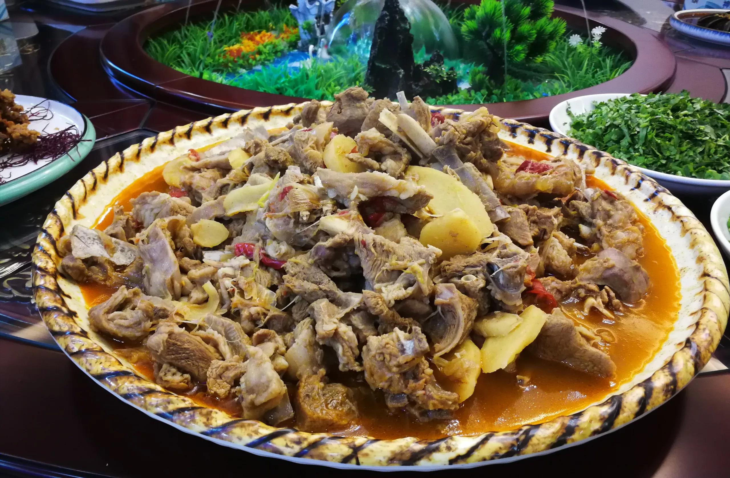 神龙药业邀请汉中各界人士“共庆七夕，畅话神农”