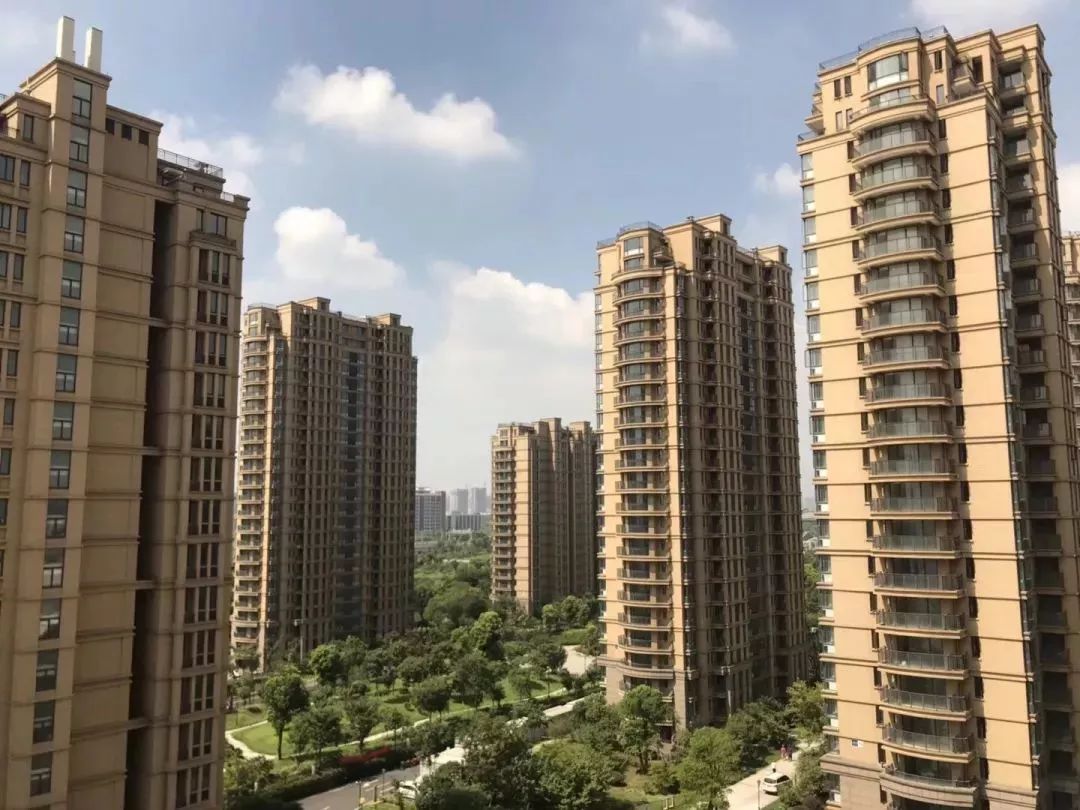 高层一楼下沉式复式的利弊,高层电梯房买7楼的利弊