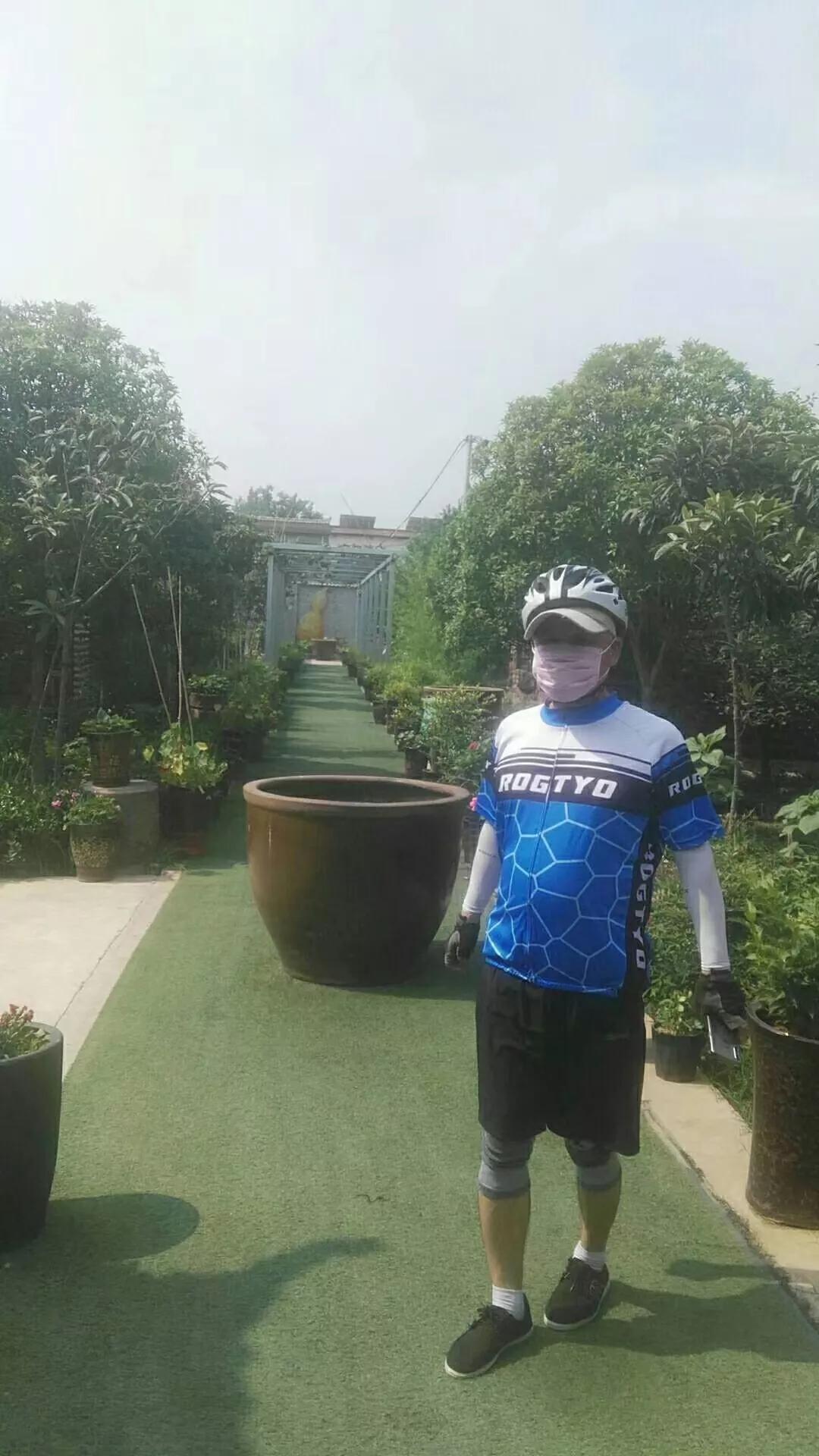 骑车子去月球,自己骑车出去旅游