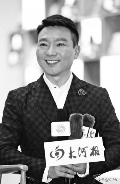 康辉热搜,康辉控场翻车