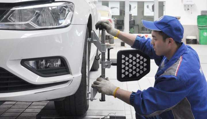 四轮定位和四轮换位多少钱,四轮换位和四轮定位的区别