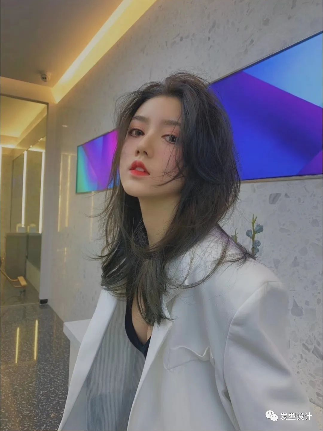 发型女2020流行发型中长发木马卷,直发型女2020流行发型中长发减龄