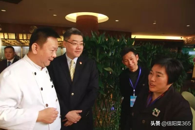 十大特色信阳菜,信阳美食节的菜