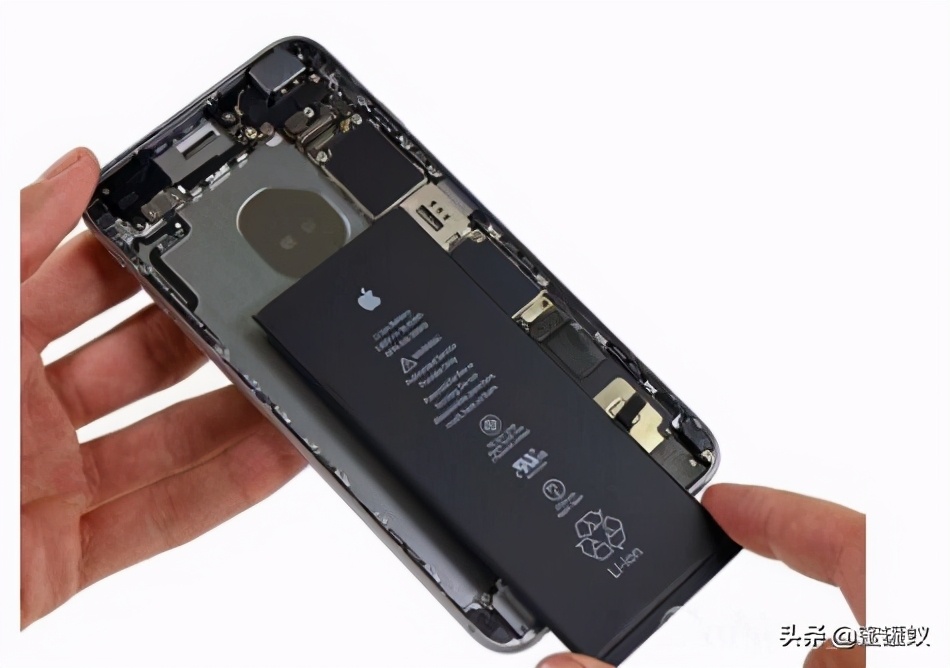 苹果手机充不进去电是怎么回事,苹果手机有充电符号但是充不上电