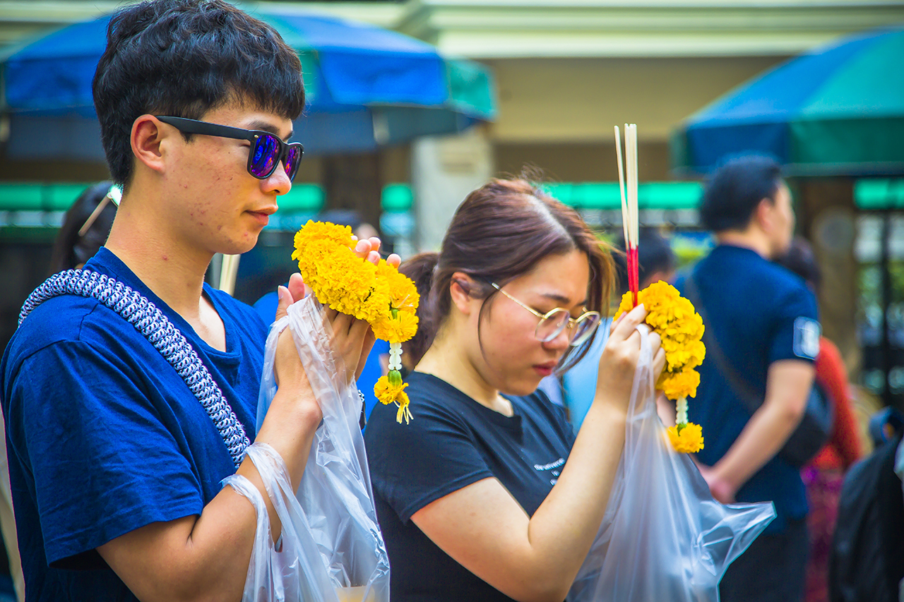 泰国处处都有四面佛，只有曼谷这个最灵验，因有求必应而享誉国际