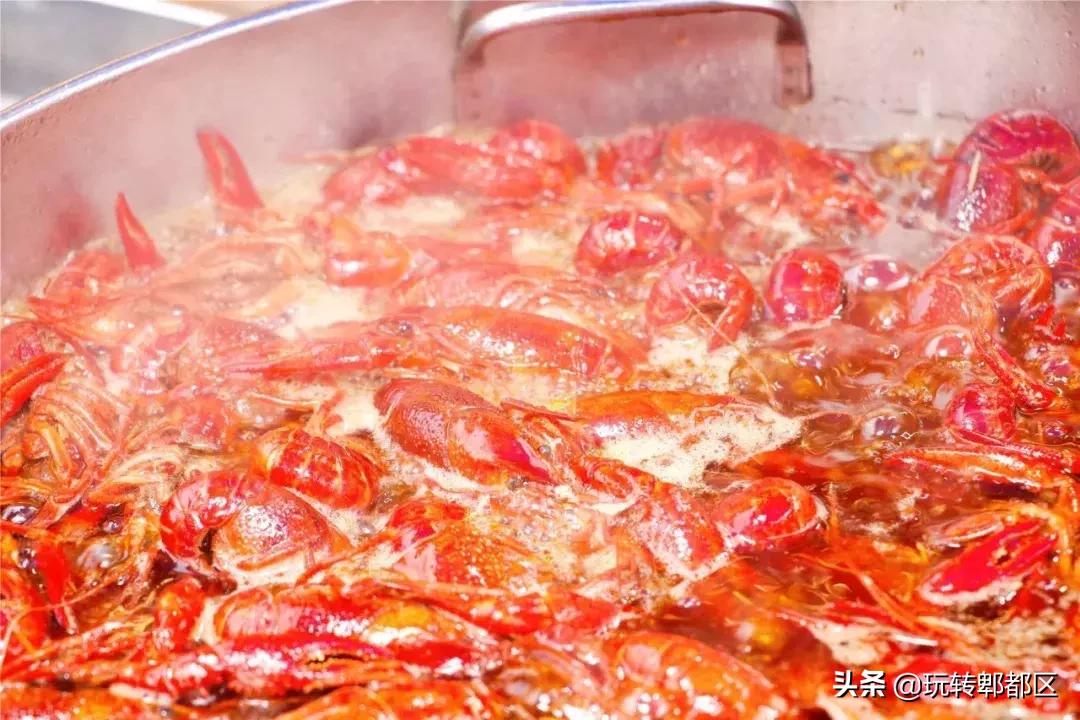 坐标蜀都万达！一口秒穿金庸世界的江湖菜！泼辣到肾上腺素狂飙