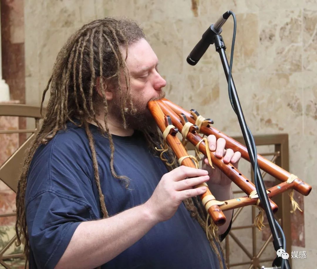 互联网的对立面，“虚拟现实之父”杰伦·拉尼尔和他的52种VR定义