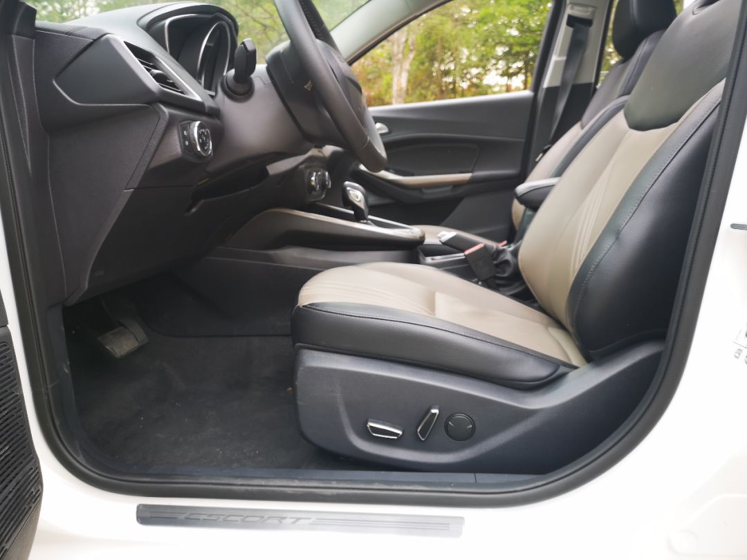 试驾最新款福特福睿斯视频,2018款福特福睿斯手动挡试驾