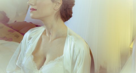 用桑蚕丝面料做一件睡衣,真丝睡衣穿着穿着就不皱了