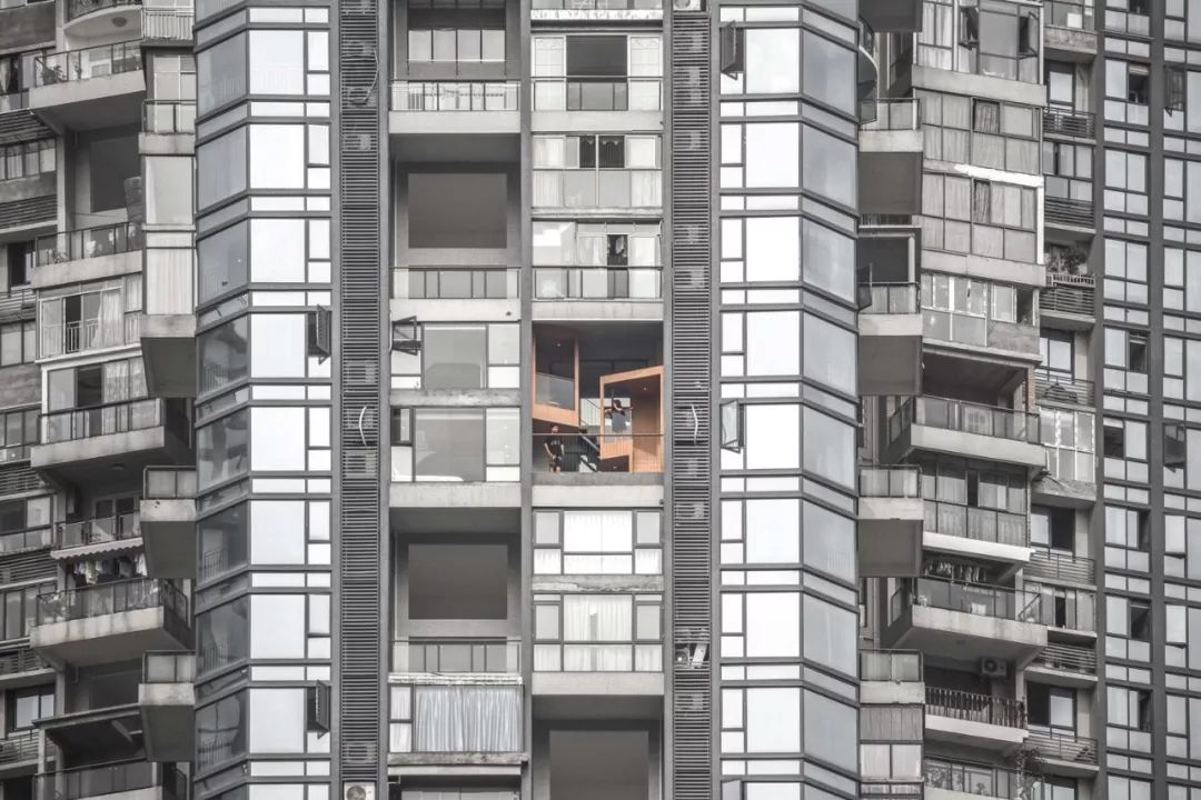 居民楼旧房改造成民宿风格,爆改旧楼成民宿