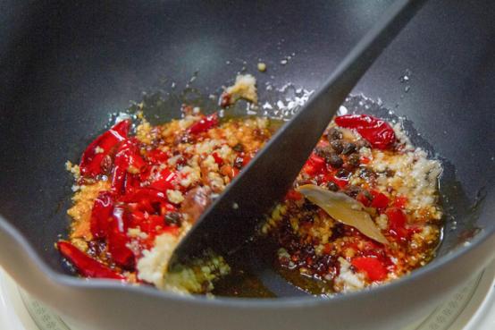 纸包鱼葱香浓郁,纸包鱼茂名