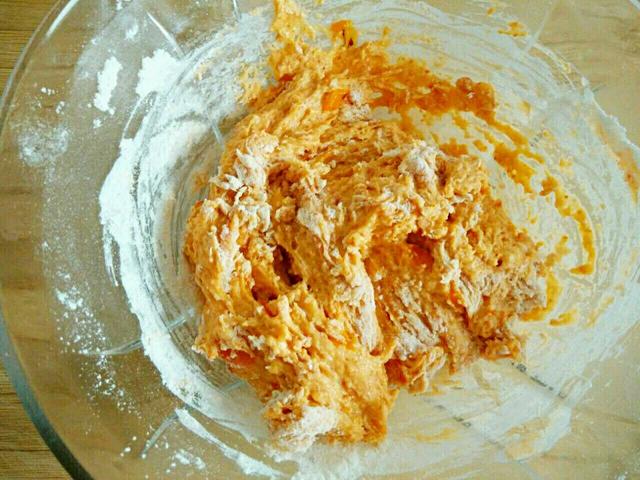 软柿子做的饼家常做法,软甜柿子饼怎么做