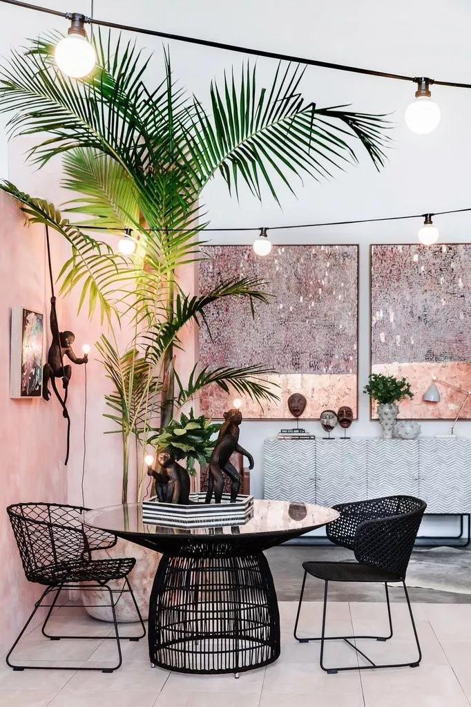 她打造了一家美如画的家居买手店,一家匠心别具的新潮家居买手店