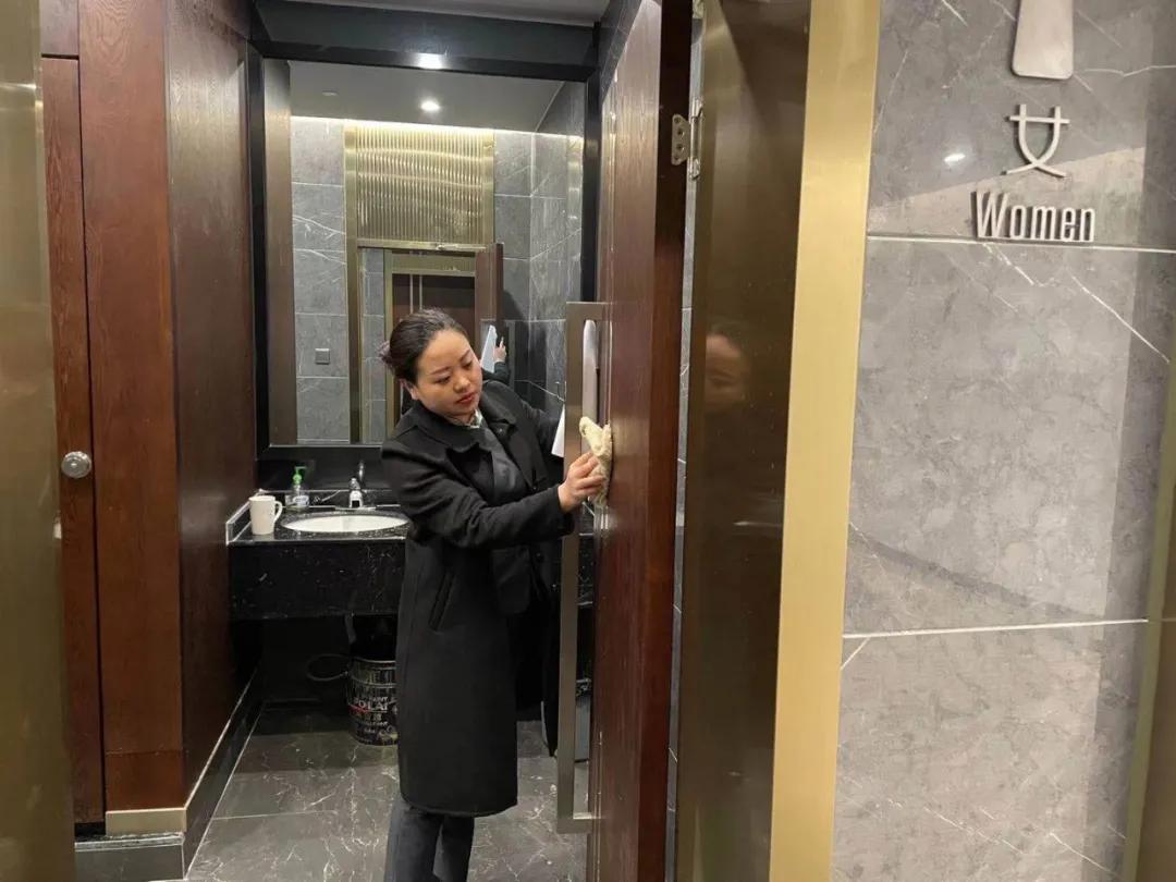 业主说温暖明亮的房子,业主感叹住小区的感受