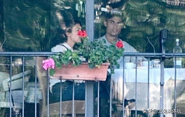 乔治娜用了什么本事来管住c罗,c罗为什么和乔治娜一起收心了