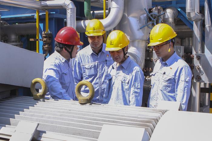 中石油基层员工工资2000左右,中石油月薪1万是什么级别