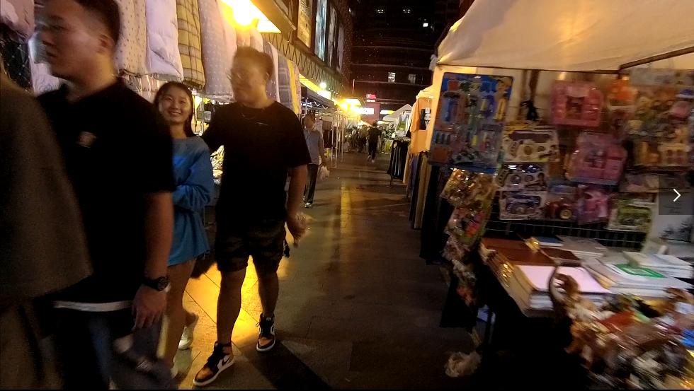 李村夜市小吃街在哪,李村夜市小吃街摊位费