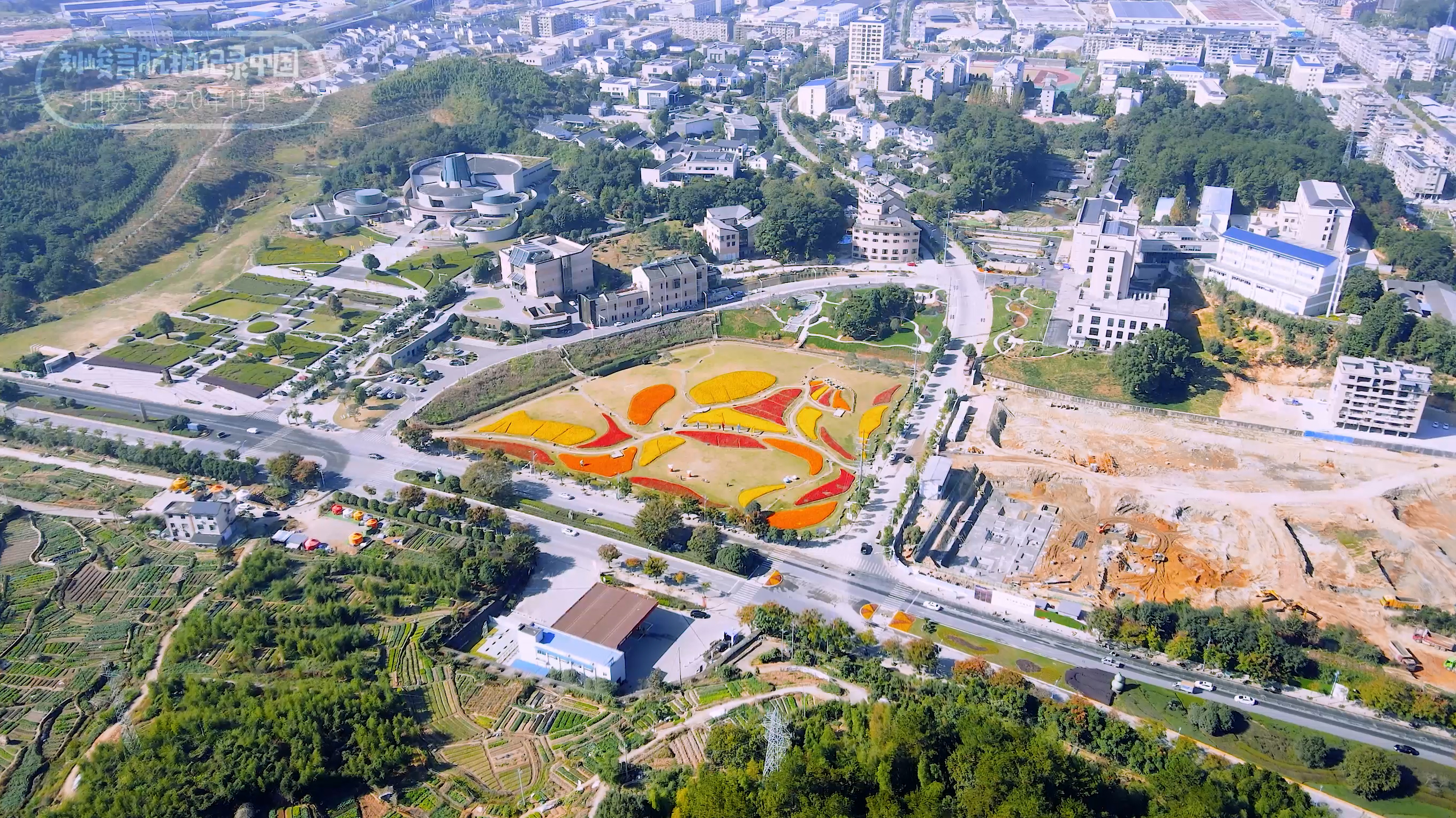 龙泉的青瓷宝剑有名气,为什么龙泉盛产宝剑