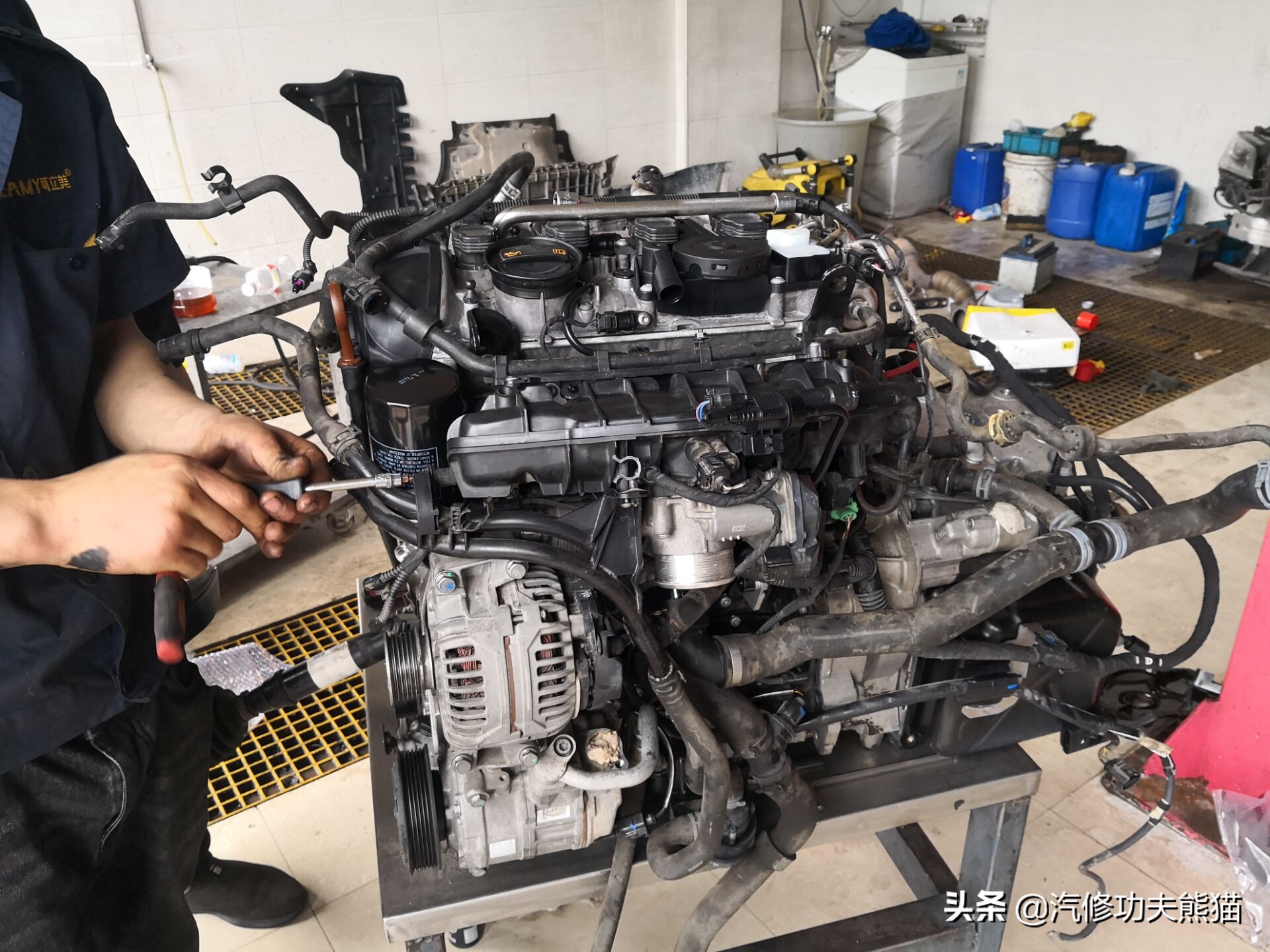 大众夏朗烧机油用什么燃油宝,2012款夏朗2.0t烧机油怎么处理