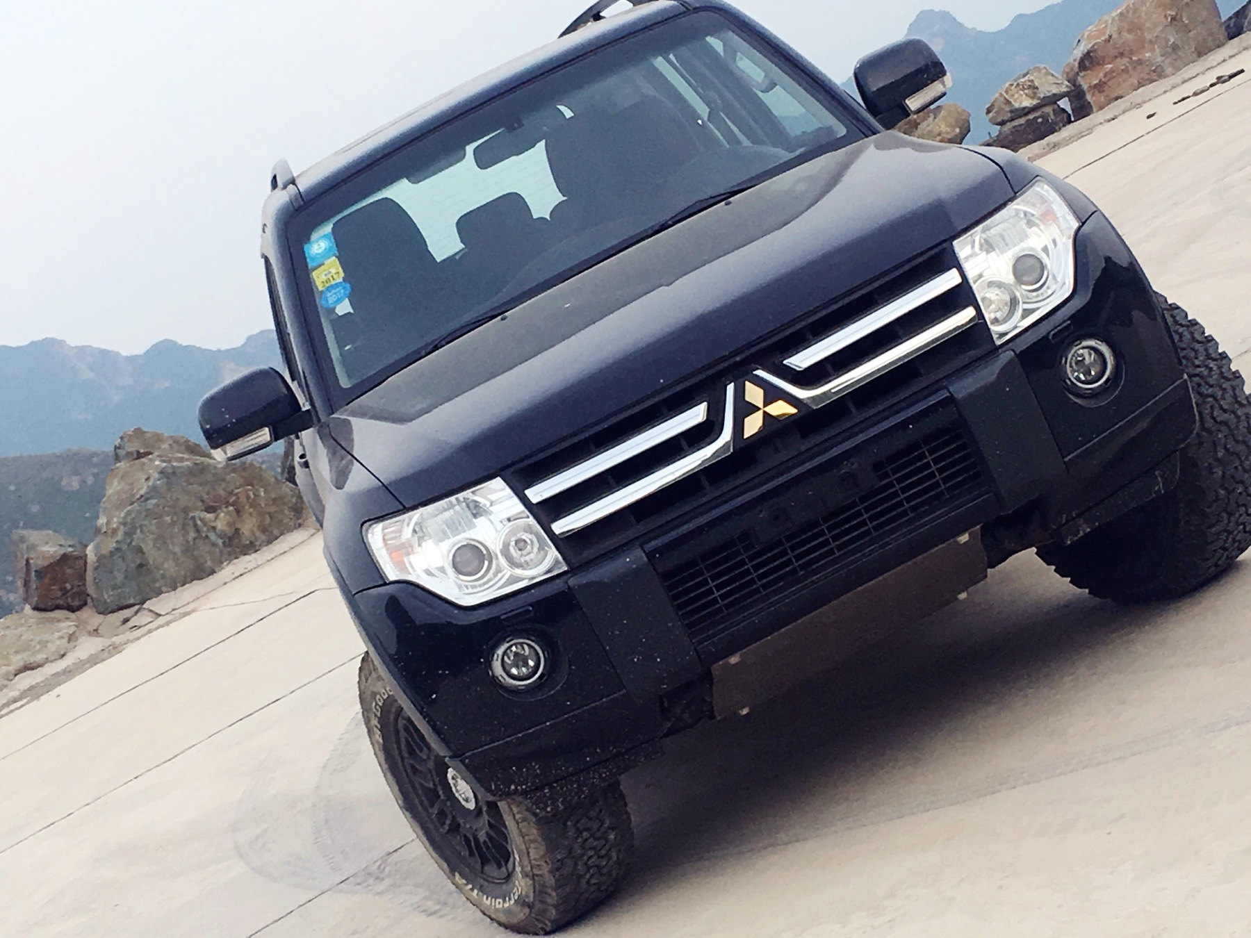 帕杰罗20万左右,19年三菱帕杰罗手动挡20万左右