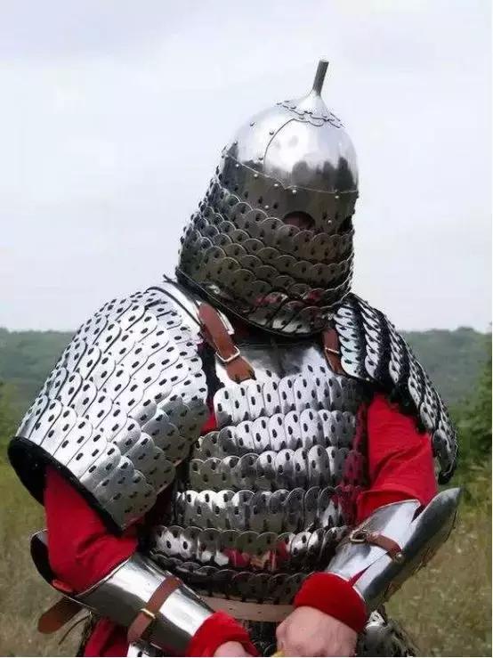 日本刀在战场上的威力,以锋利闻名于世的日本刀