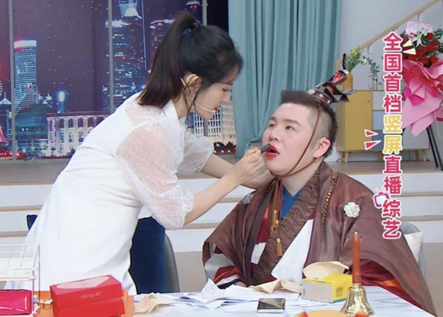 首次直播卖车卖房！谢娜将4个城市套房卖完，黄晓明助阵太惊喜