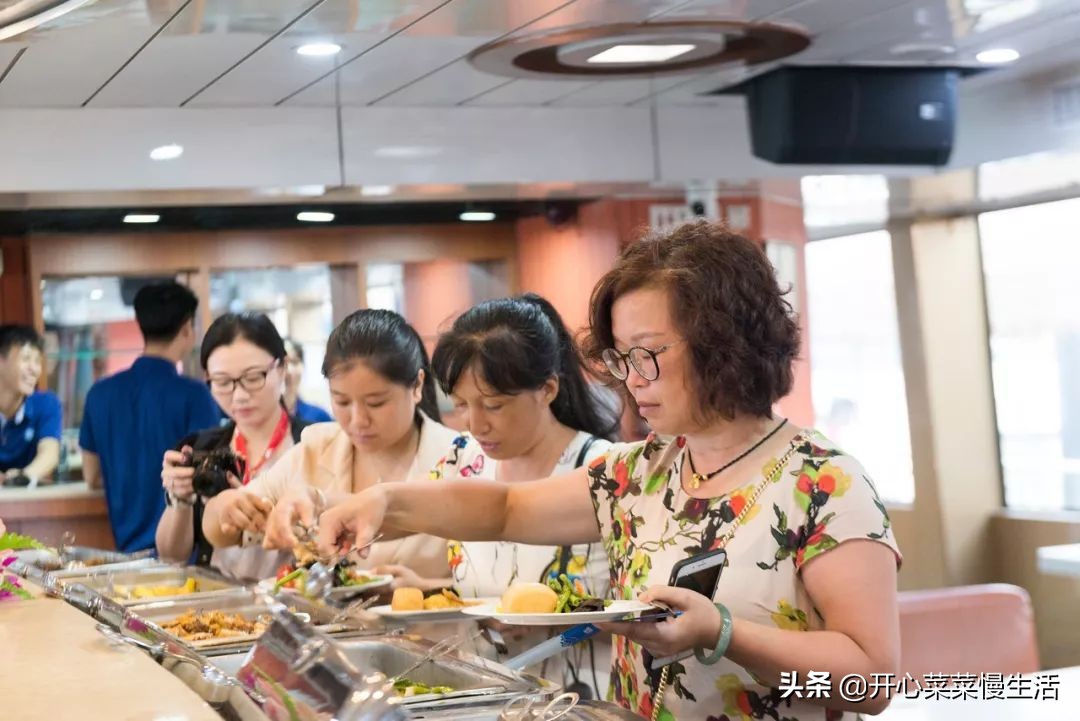 珠海第一座桥珠海大桥 (建造香港澳门珠海大桥花了几年)