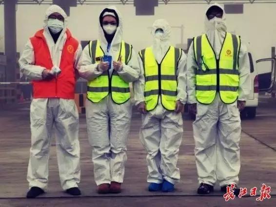 到一线,汲取奋进力量展现青年担当