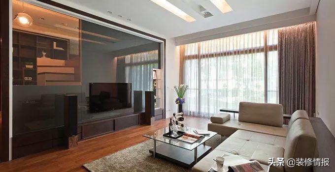 电视背景墙施工现场视频,悬空电视背景墙干挂施工步骤