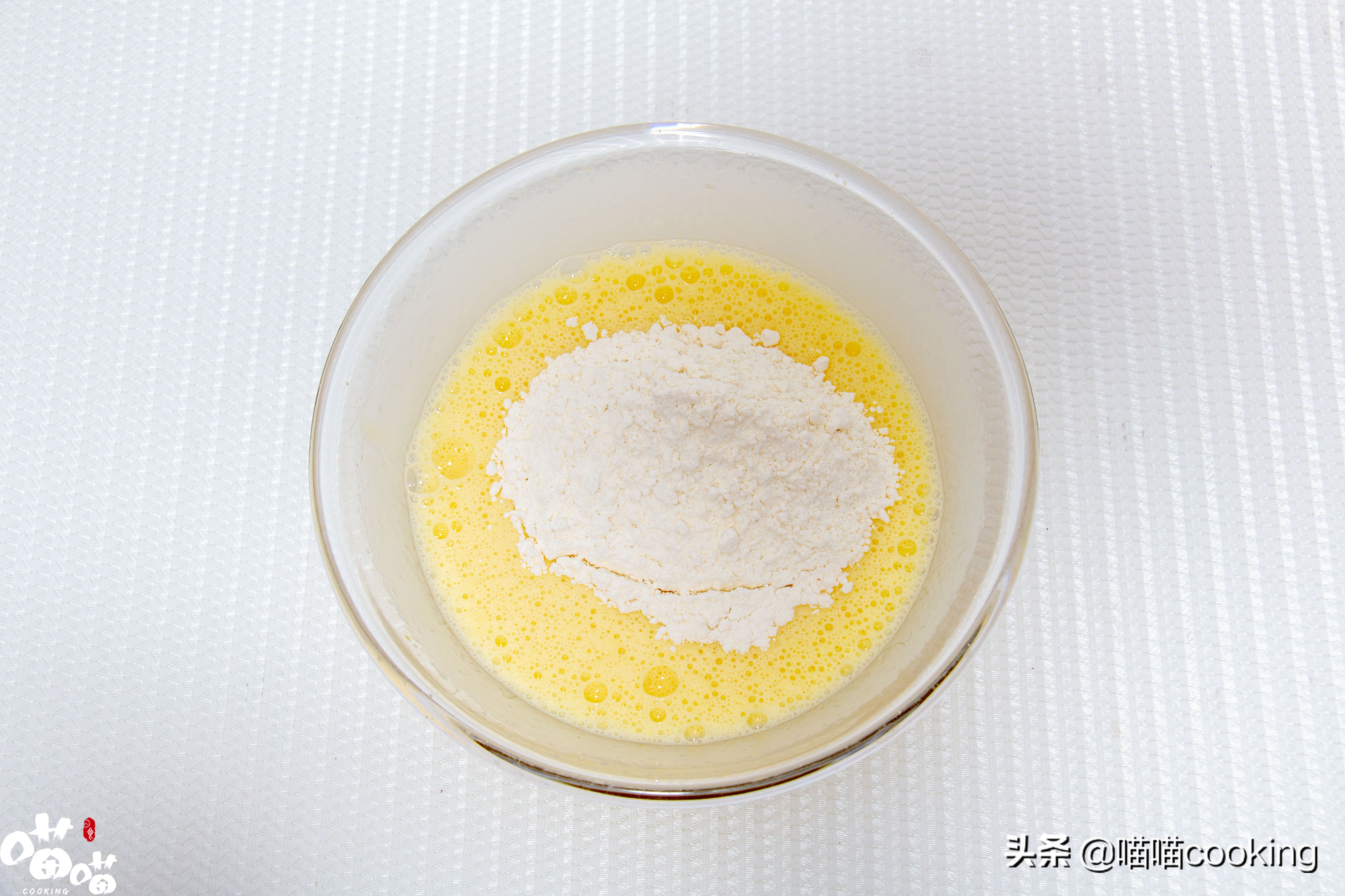 何老师同款酸奶蛋糕不用烤箱,何老师电饭煲做蛋糕教程