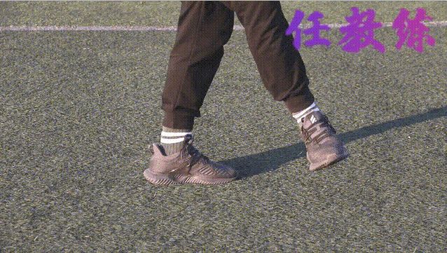 足球绕杆中考标准动作视频示范,体育中考足球绕杆周训练计划