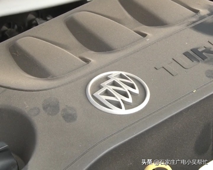 发动机和svs故障灯亮起怎么解决,新车出现发动机故障灯怎么办