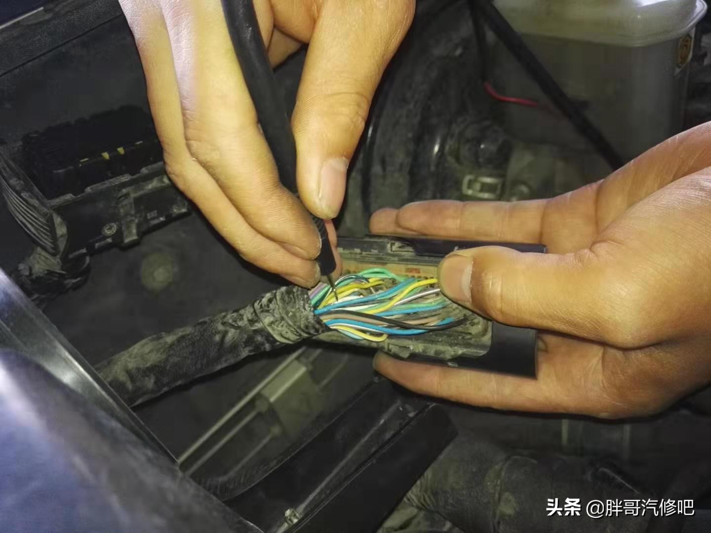 燃油过稀发动机故障灯亮怎么解决,燃油不好发动机故障灯亮报什么码