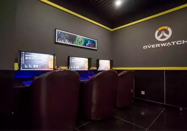 摩都推荐队友们，再给我2分钟，我先去分个手