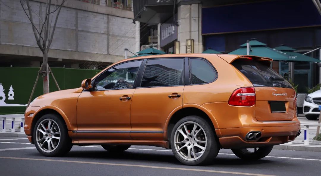 好车推荐100万以上,好车卡宴