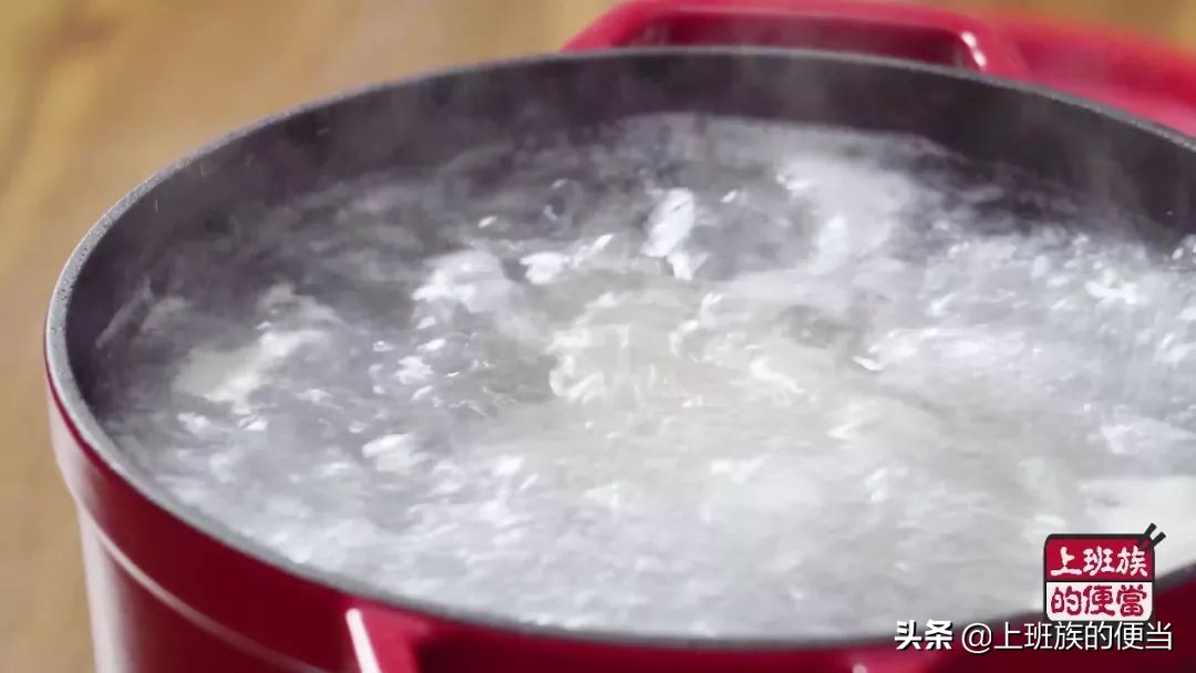 正宗柳州螺蛳粉汤底做法及配方,螺蛳粉好吃的吃法