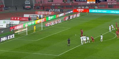 富力争议点球绝杀,富力上演惊天逆转