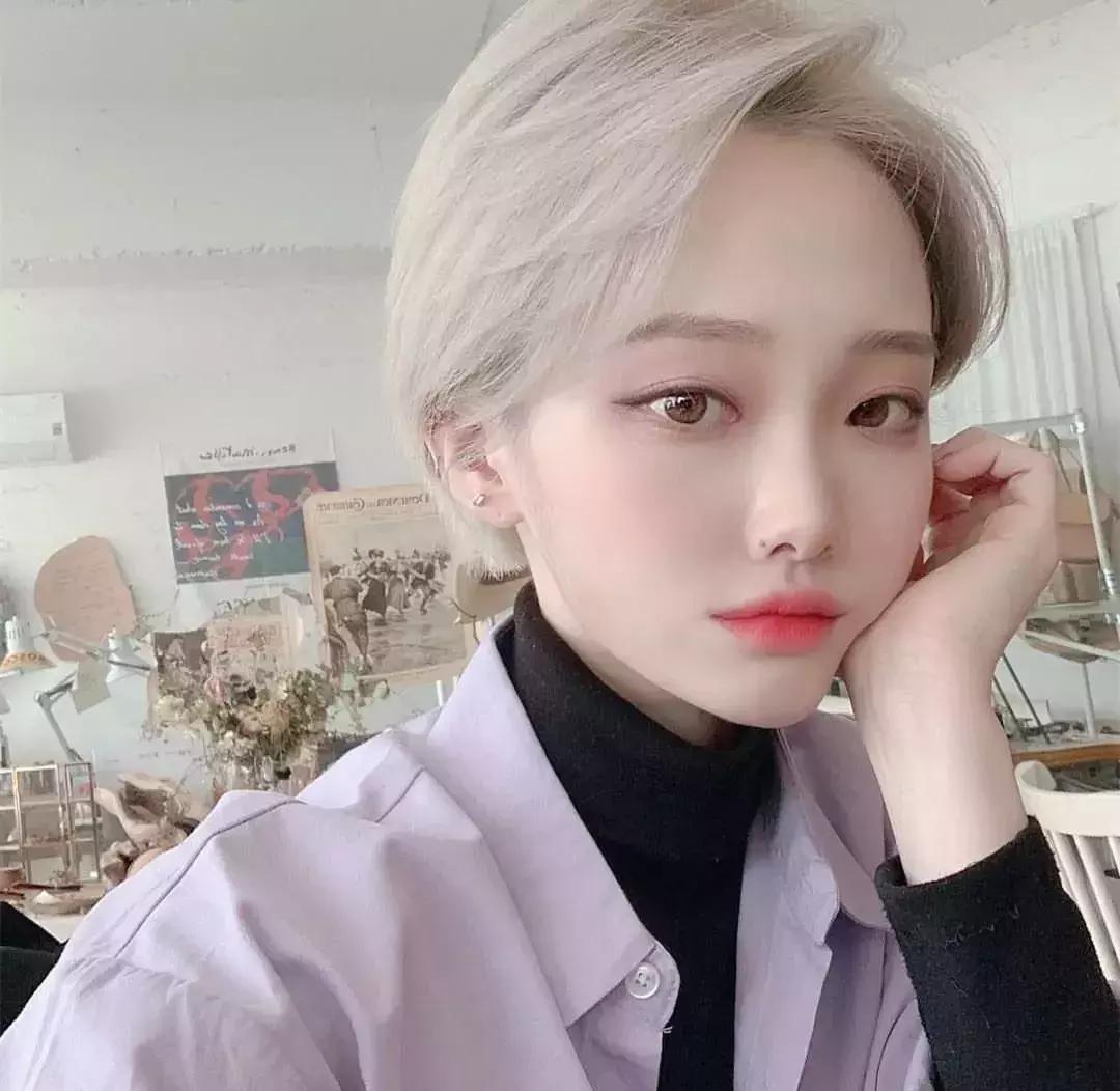 短发卷发怎么打理好看,不用打理又好看的短发