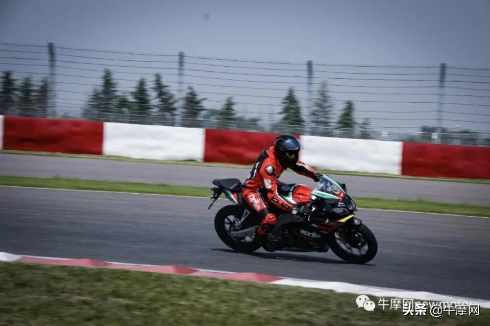 纯正赛车血统，阿普利亚GPR250R西安赛道体验来了