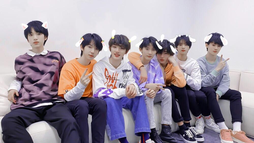 肖战成毅罗云熙龚俊,龚俊和肖战朱一龙罗云熙