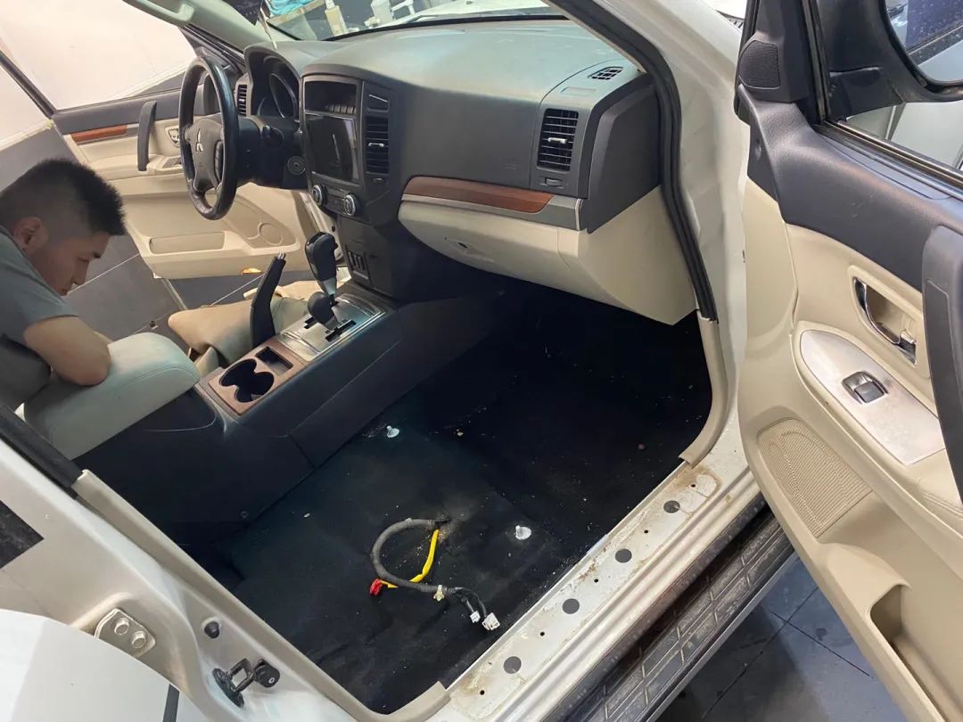 老车修复：翻新一辆破旧不堪的帕杰罗V93，还想再战十年工地