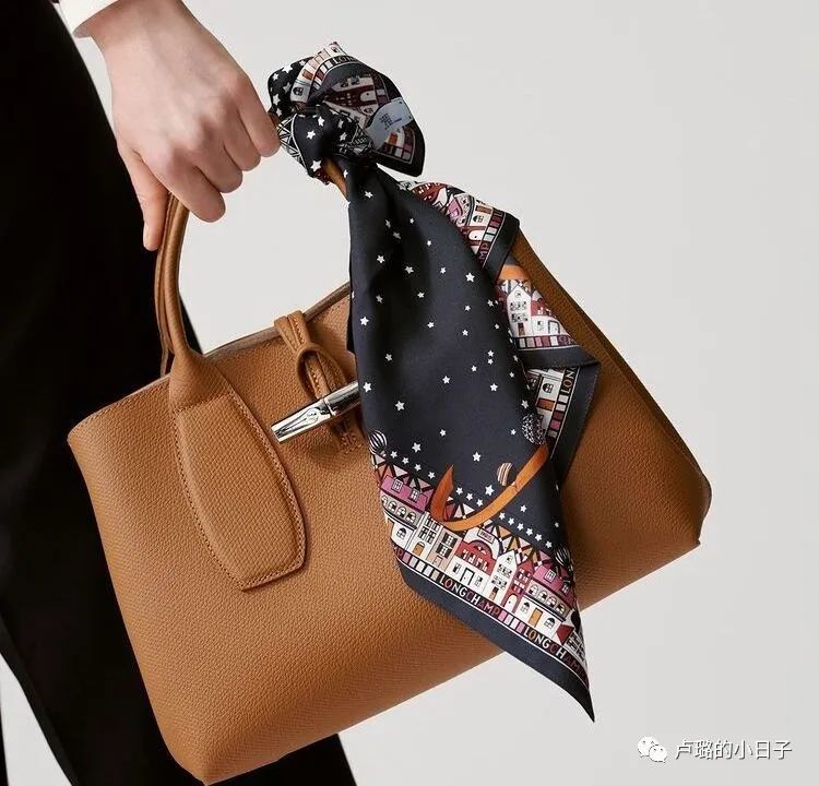 最有权势的德国总理天天背的千元包，这个法国的品牌到底多好用