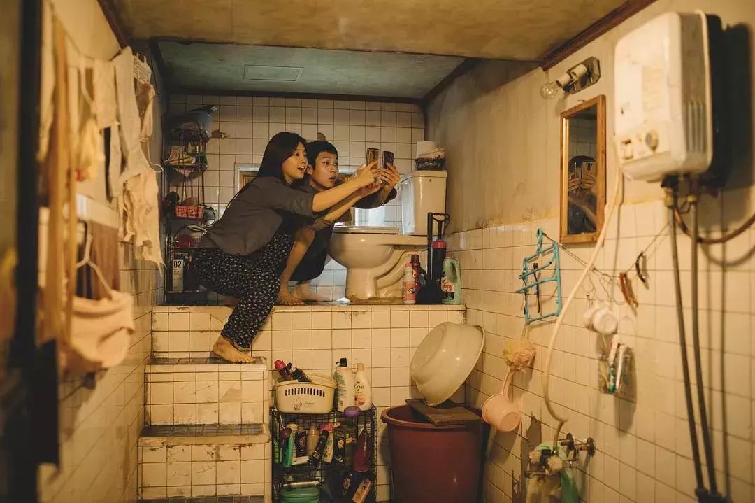 最新史诗级灾难片韩国,韩国10大灾难片丧尸片合集