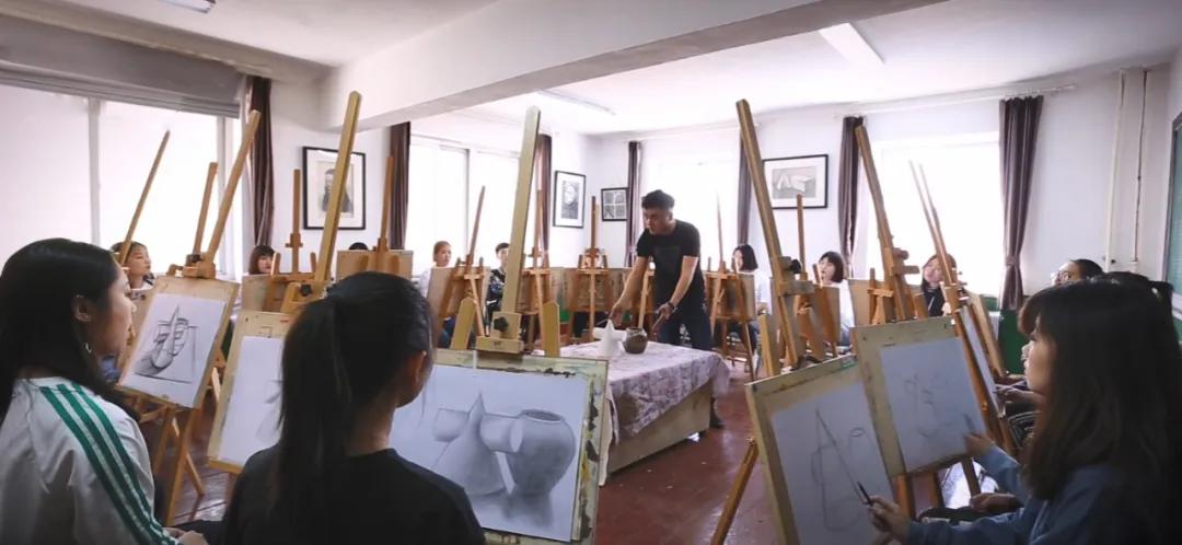 2021阜新高等专科学校中专招生,阜新高等专科学校2004年招生专业